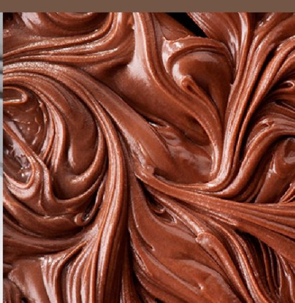 Textura de brigadeiro belga espatulado em ondas brilhantes